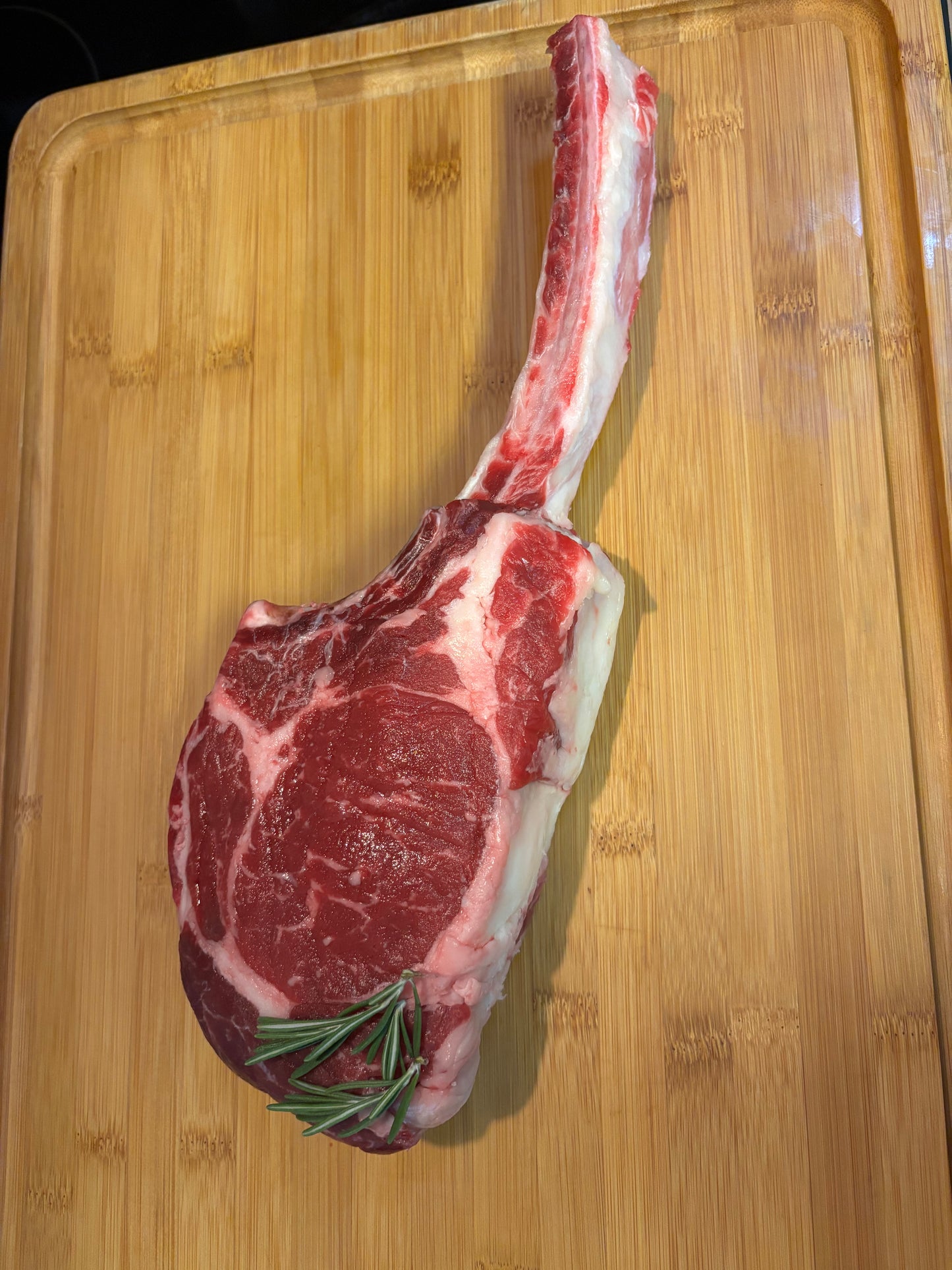 Longhorn Tomahawk Steak